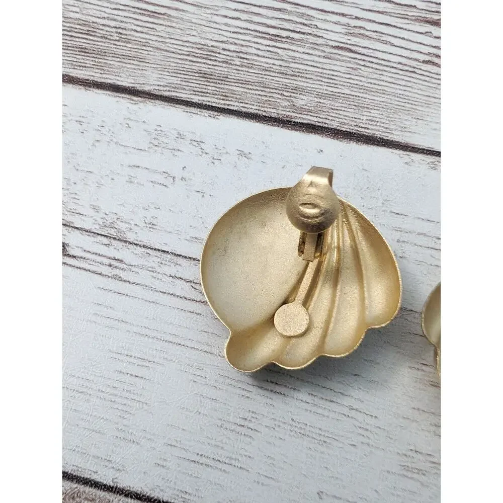 Vintage Clip On Earrings - Gold Tone Fancy Design - Short Clips